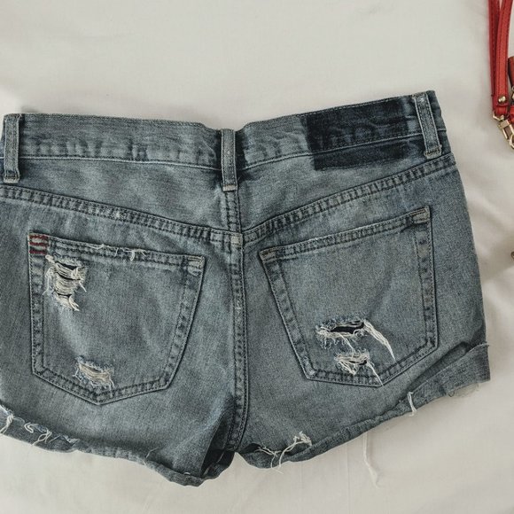 BDG Tomgirl distressed jean shorts - Picture 2 of 4